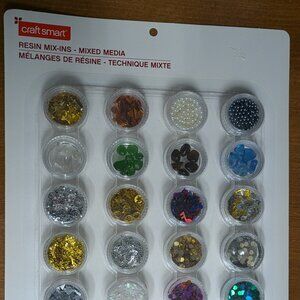 NWT! Craft Smart Resin Mix-Ins - Mixed Media, 24pcs